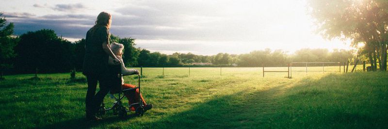 Symbolic photo of machine learning in elderly care