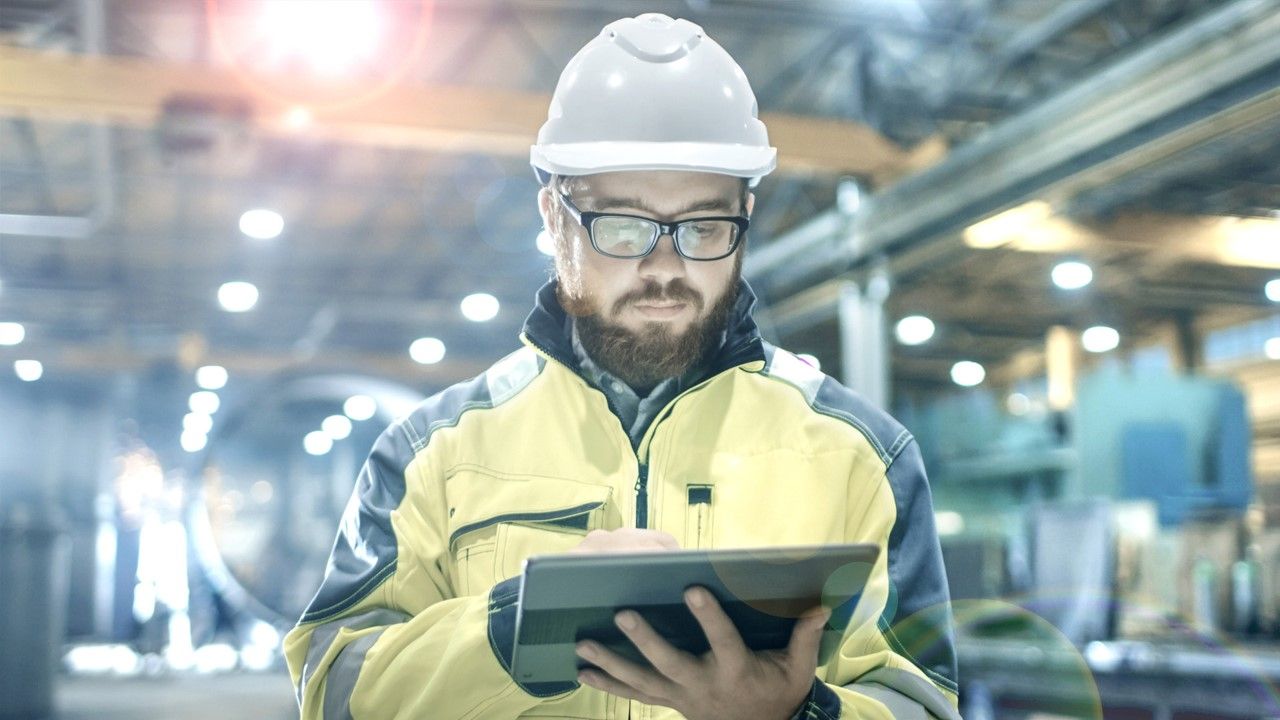 Symbol photo for connected frontline workers